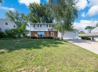 2301 W Wagner Ln, Peoria, IL 61615