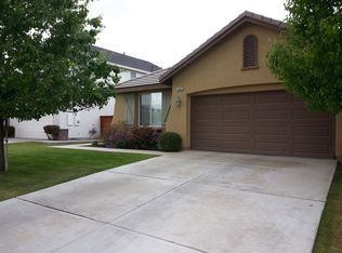 10404 Onyx Peak Ln, Bakersfield, CA 93311