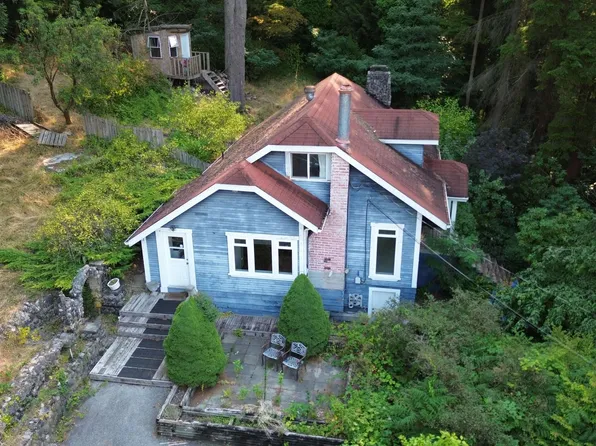 421 Campbell Rd #1/2, Pt Moody, BC V3H 2W1