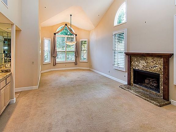 3rd image of 5309 Vista Del Dios