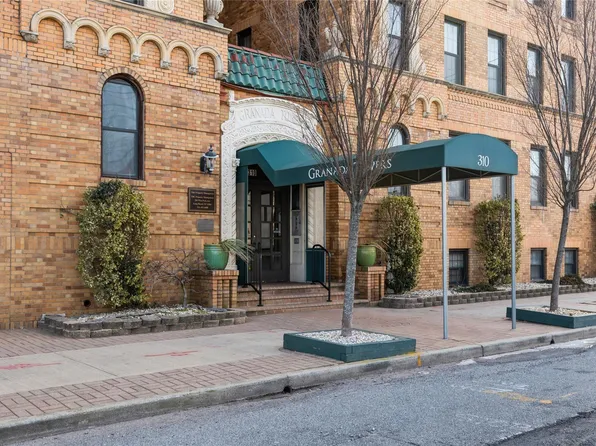 310 Riverside Boulevard #2C, Long Beach, NY 11561