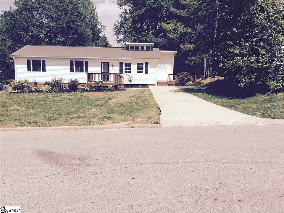 1st image of 8 Kirksey Ct