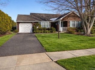 892 Lilac Drive, Massapequa, NY 11758