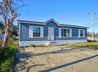 64274 Saddler Rd, Coos Bay, OR 97420