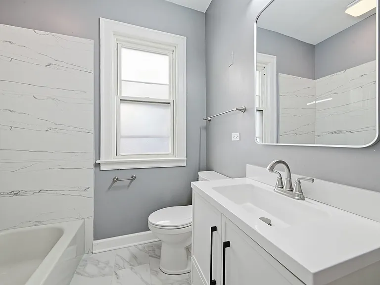 8024 S Vernon Ave #1 — Photo 12