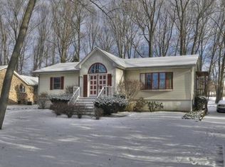 706 River Rd, Ewing, NJ 08628