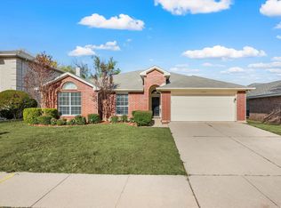 2205 Green Creek Dr, Arlington, TX 76001