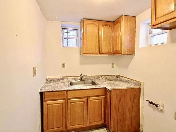 3rd image of 550 Saint Marks Ave #Gl