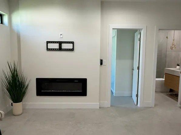 6224 Zelzah Ave, Encino, CA 91316