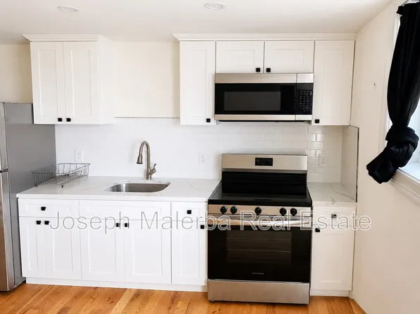 84 Maple Boulevard West Blvd #W, New London, CT 06320