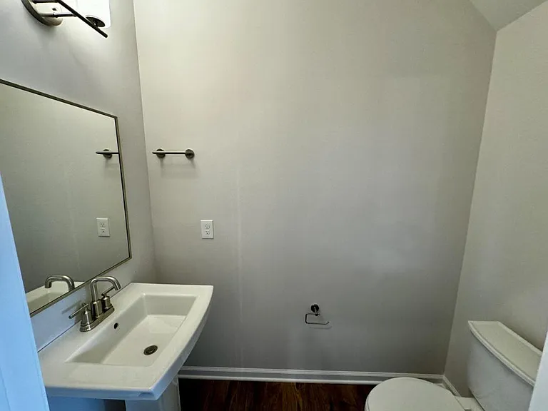 2050 Kyles Way — Photo 10