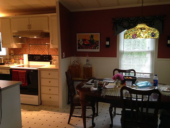 kitchen/dining room