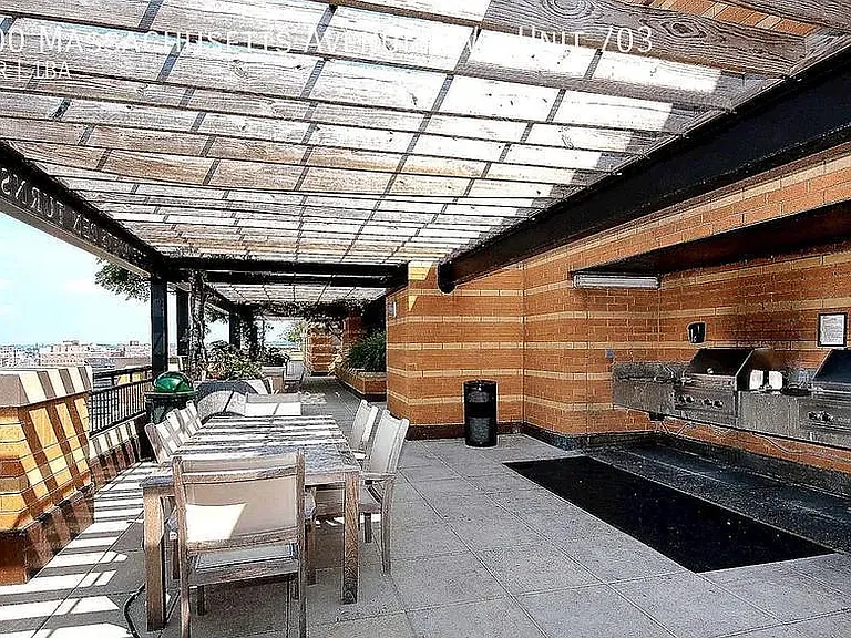 400 Massachusetts Ave NW #703 — Photo 3