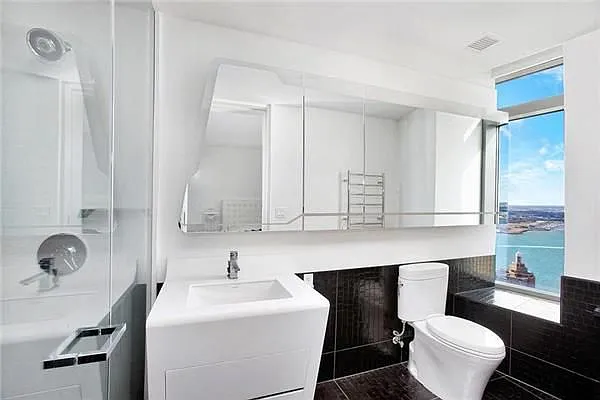 Rented by DYNY Inc | media 18