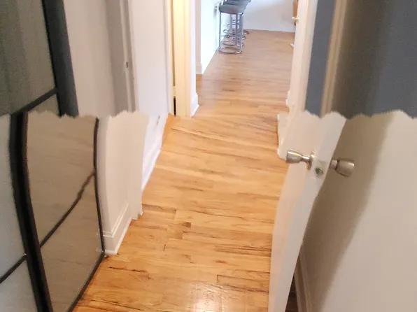 25-40 Shore Boulevard image 7 of 24