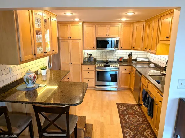 1101 Sibley Memorial Hwy APT 105, Mendota Heights, MN 55118