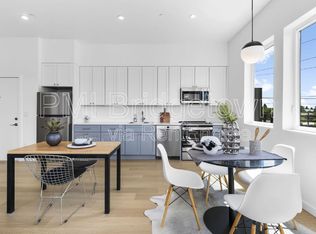 1525 N Humboldt St #303, Portland, OR 97217