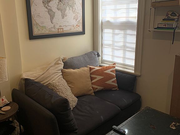 4th image of 61 Joy St #5