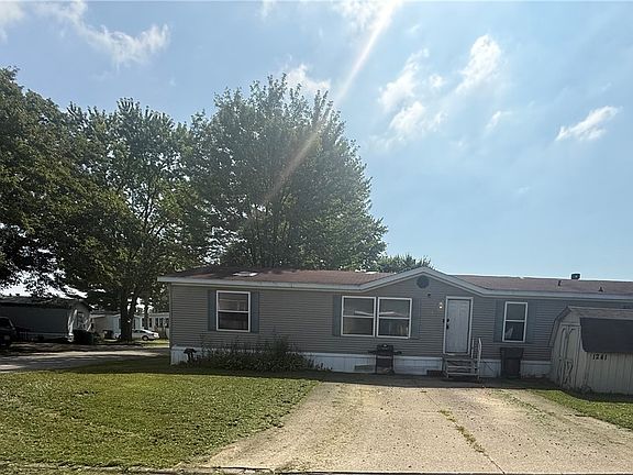 2nd image of 1241 N Park Cir