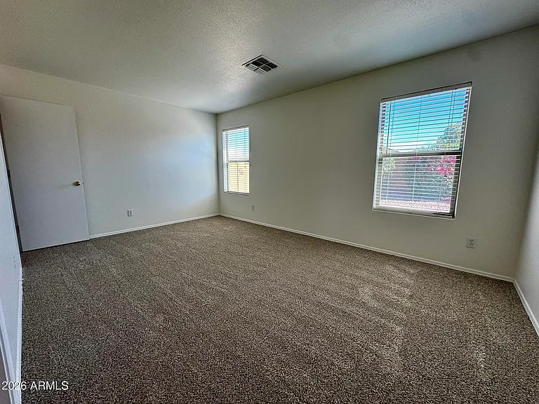 15826 W Watson Ln — Photo 7