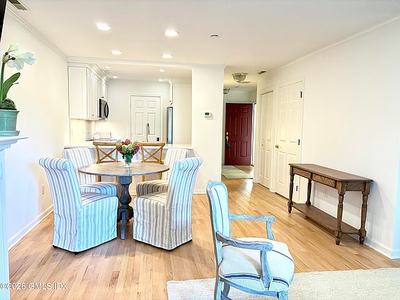 3rd image of 51 Forest Ave APT 82