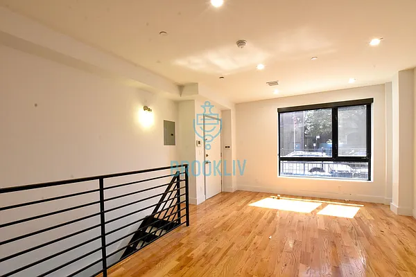 Rented by null | media 5