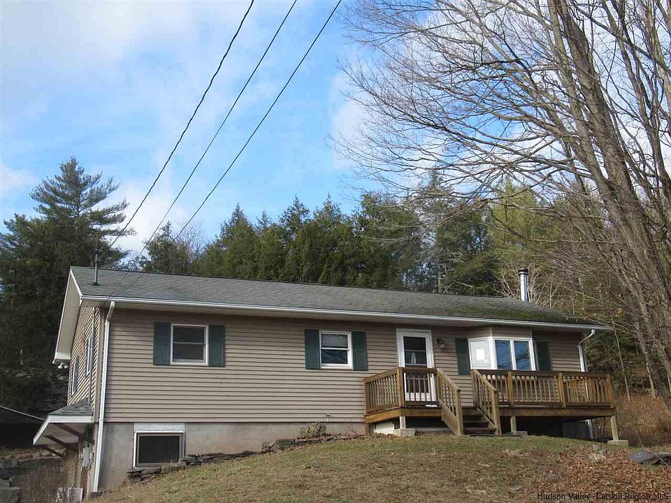 1st image of 17 Pine Ln