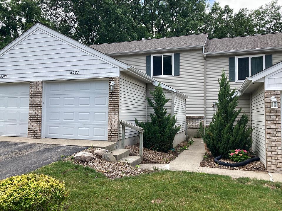 1st image of 8527 Courtland Dr NE