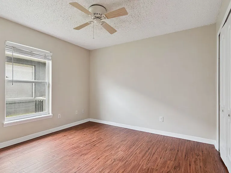 13831 Guildhall Cir — Photo 12