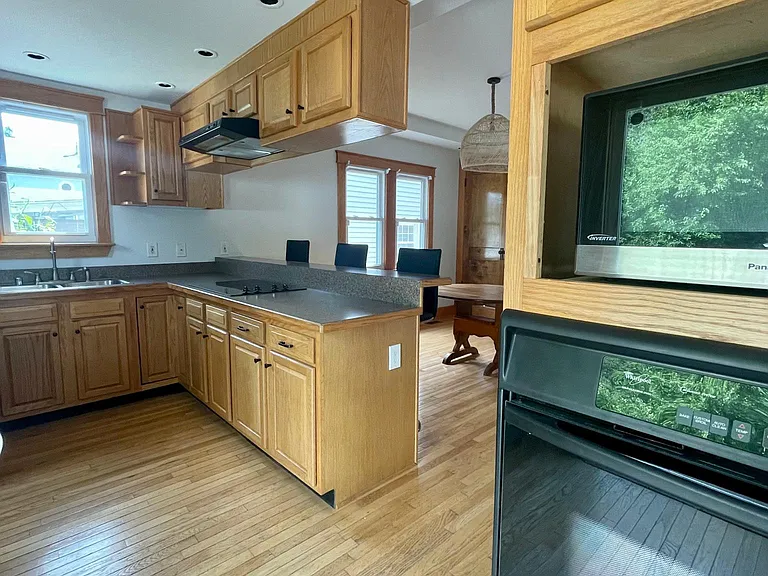1667 Richmond Dr — Photo 13