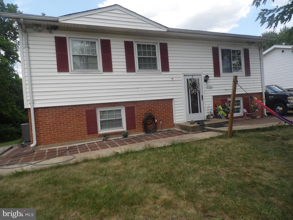 1st image of 905 S Sterling Blvd