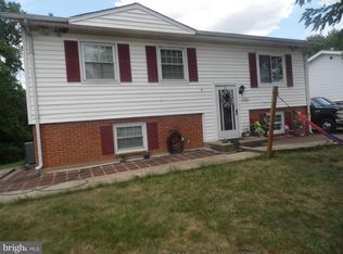 905 S Sterling Blvd, Sterling, VA 20164