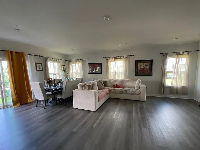 14724 Silver Hammer Way — Photo 4