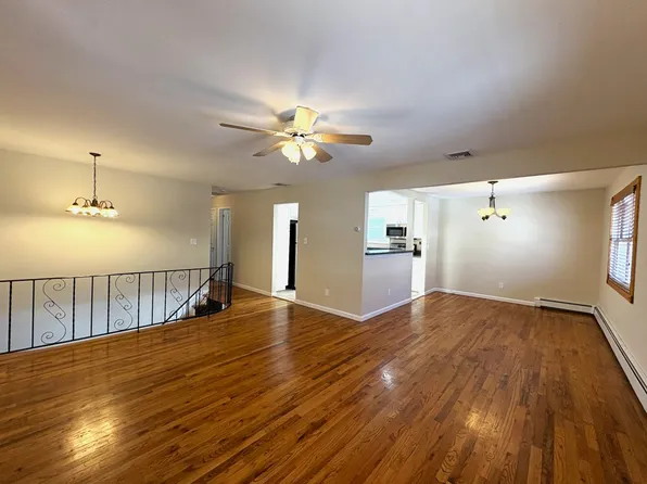 (undisclosed Address), Northport, NY 11768