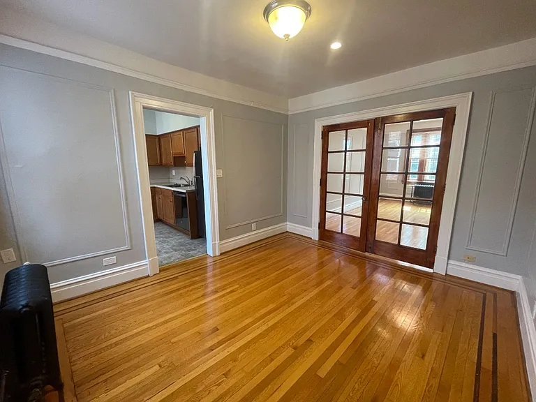 47-49 S Lake Ave — Photo 5