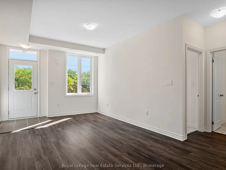 383 Dundas St E #68 — Photo 4