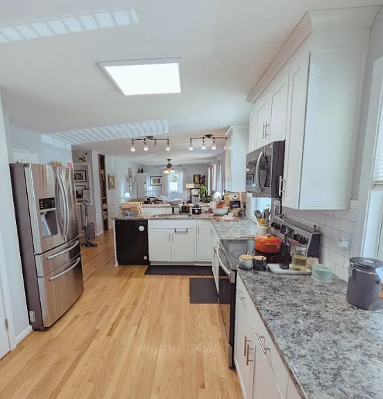 Spacious countertops.
