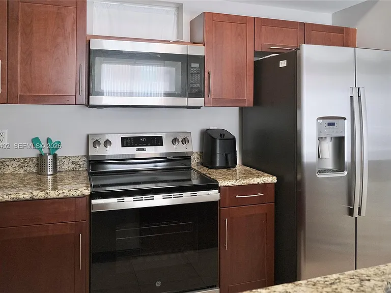 7275 SW 90th St #C409 — Photo 10