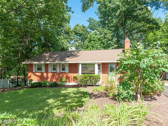 2nd image of 5721 Oak Hill Pl