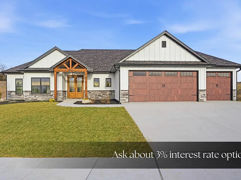 2700 Easley Cabin Cir — Photo 1