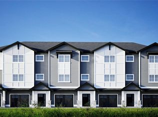 990 McBriar Ave #3, Saanich, BC