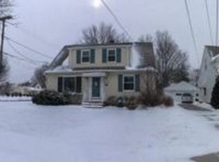 29386 Parkwood Dr, Wickliffe, OH 44092