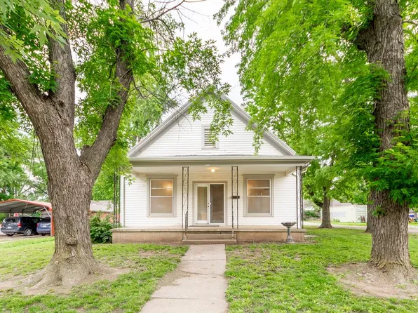 420 E 2nd St, Minneapolis, KS 67467