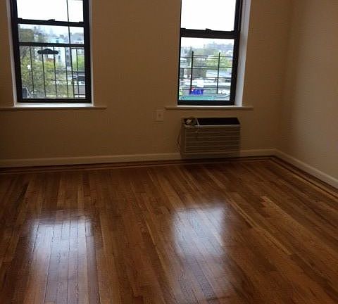 4th image of 3426 41st St APT 4I