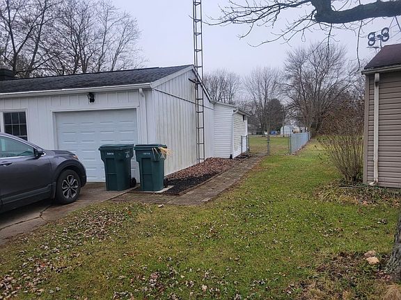 2nd image of 208 Crestwood Ln Lot 8