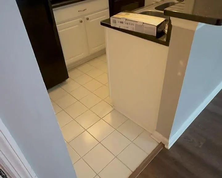 202 Granville Ct — Photo 9