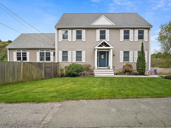 476 Essex St, Beverly, MA 01915