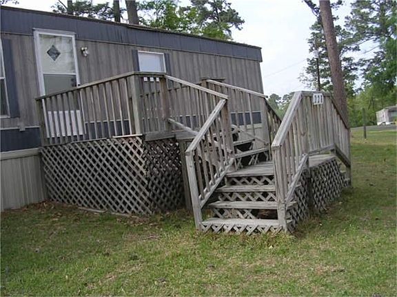 2nd image of 228 W Oak Lee Dr