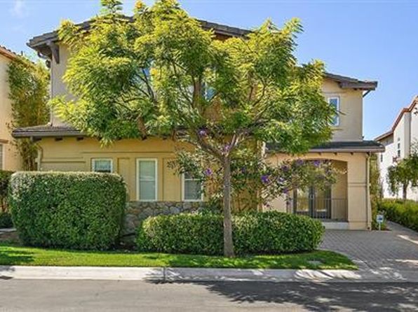 34 Pepper Tree Ln