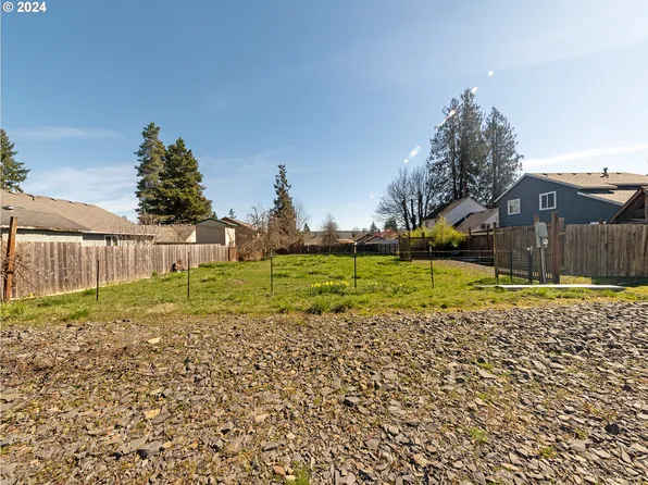 653 1st Ave, Vernonia, OR 97064